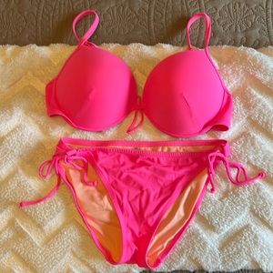 Victoria’s Secret Bikini 36dd/large